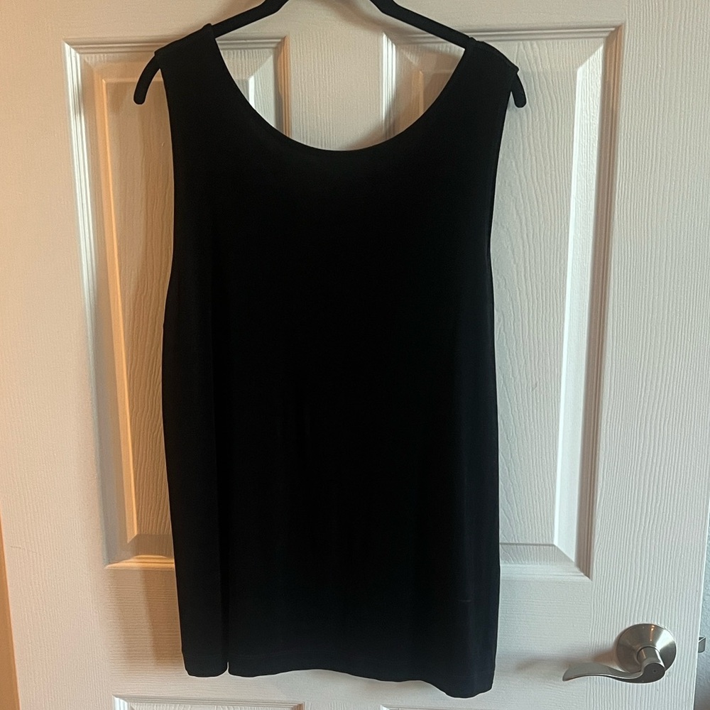 Chico's Summer Classic Travlers Black Tank Top NO WRINKLE MATERIAL